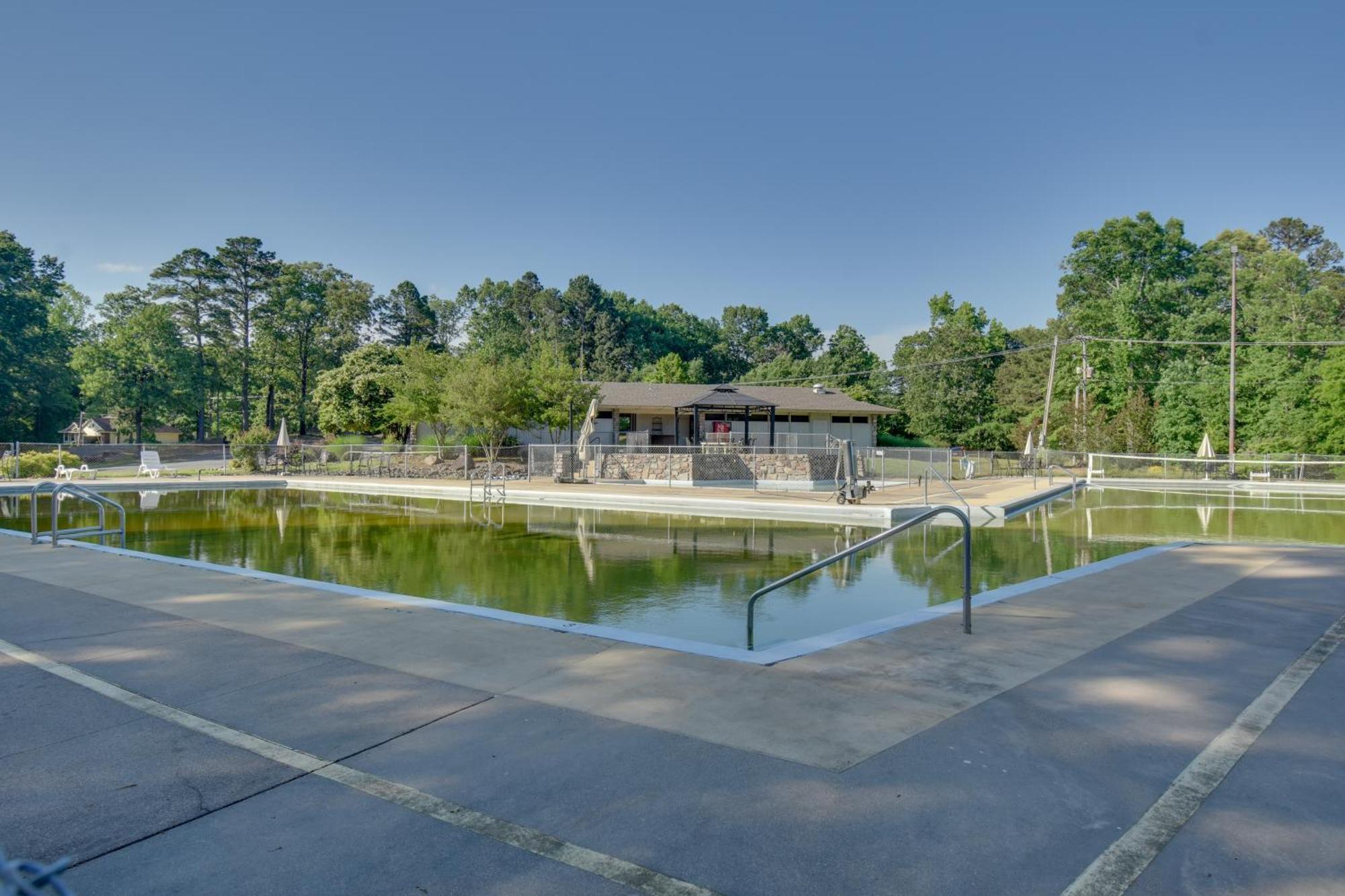 Lakefront Retreat With Deck, Dock And Resort Amenities Hot Springs Exterior foto